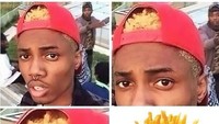 Saking sukanya ngemil french fries menjadikan pria ini selalu menghadirkan kentang goreng lewat tata rambutnya. Wah apa nggak lapar ya kalau lagi bercermin? Foto: Istimewa