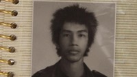 Foto anak punk mirip Jokowi itu tampak mengenakan kaus Sex Pistols dengan jaket kulit.  Foto: @aganharahap/ Instagram