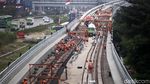 Rel LRT Jabodebek Dipasang, Ini Lho Penampakannya