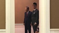 Ginandjar Kartasasmita mengantar Agus Gumiwang ke Istana. Foto: dok. Istimewa