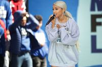 Hampir Selalu Dikuncir Kuda, Ini Makna di Balik Gaya Rambut Ariana Grande