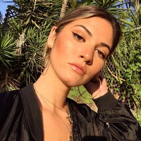 Justru dokter hewan adalah pekerjaan utamanya, sementara model adalah sampingannya. Modelling menjadi rencana keduaku. Hal itu karena kamu tidak jadi cantik selamanya, ucap Shauna kepada Playboy.  Foto: Instagram (@shaunasexton_)