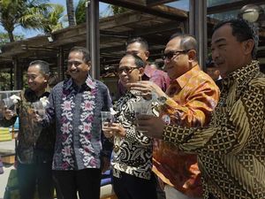 Menpar Lepas Tukik di Sanur Village Festival 2018 Bali