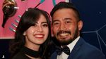 Melihat Lagi Kebersamaan Yama Carlos dan Istri