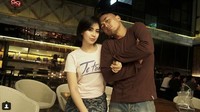 Hubungan Yama Carlos dan Arfita Dwi Putri kini makin merenggang. Dok. Instagram/arfitadwip