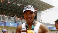 Ini menjadi medali perak kedua Indonesia di cabang dayung. Sebelumnya perak disumbang dari nomor kelas ringan 4 putra.