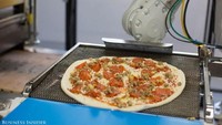 Didirikan pada tahun 2015, Zume Pizza menggunakan robot dan kecerdasan buatan untuk membuat pizza lebih cepat. Istimewa/BusinessInsider.