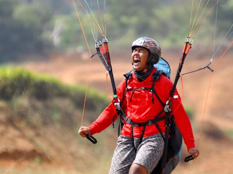 Bermula Dari Tukang Lipat Parasut, Jafro Kini Rajai Asia