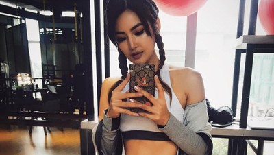 Dekat dengan Kevin Sanjaya, Ini Gaya Seksi Maria Selena Saat Olahraga