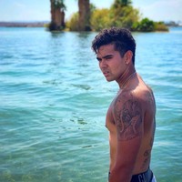 Dari cabang jetski, Indonesia punya atlet tampan Aero Aswar yang baru berusia 23 tahun. Wajahnya yang tampan ditambah lagi gaya berbusannya menjadi daya tarik tersendiri. Salah satu prestasinya yang keren adalah meraih gelar juara dunia di kelas Pro Runabout Stock pada ajang kompetisi jetski internasional World Finals pada 2014. Foto: Dok. Instagram, Dok. Getty Images