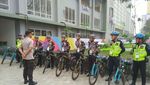Melihat Polisi Berpatroli Naik Sepeda di Wisma Atlet Asian Games