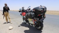 Negara-negara yang telah dilewati oleh Stephen bersama Versys-X 250 Tourer antara lain Indonesia, Malaysia, Thailand, Myanmar, India, Nepal, Pakistan, Iran, Turki, Yunani, Italia, Vatikan, Monako, Spanyol, Andorra, Prancis, Swiss, Austria, Jerman, Belanda, Belgia, dan Inggris. Foto: Dok. Stephen Langitan
