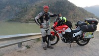 Bagi Otolovers yang berniat untuk meminang motor yang sama dengan Anies Baswedan dan Stephen Langitan ini, Kawasaki Versys-X 250 Tourer dibanderol seharga Rp 73,1 juta (on the road). Foto: Dok. Stephen Langitan