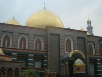 13 Tempat Wisata Depok yang Populer, Ada Taman Bermain hingga Studio Alam