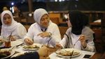 Putus Dari Sudirman Said, Ini Potret Ida Fauziyah yang Gemar Kulineran
