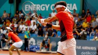 Bertanding di Main Tennis Court Jakabaring Sport City (JSC), Palembang, Jumat (24/8/2018), pasangan Indonesia Christoper Rungkat/Aldila Sutjiadi bermain baik melawan pasangan Jepang Kaito Uesugi/Erina Hayashi.