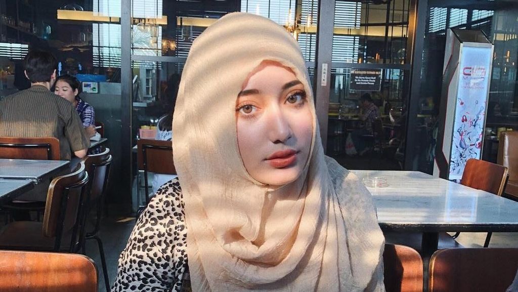 Ini 5 Anak Artis yang Pakai Hijab di Usia Muda Ini 5 Anak Artis yang Pakai Hijab di Usia Muda