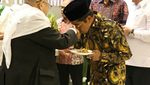 Mundur Jadi Mensos, Intip Yuk Gaya Makan Idrus Marham