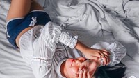 Wah, Maria ternyata punya satu minuman andalan yang ampun menghilangkan stress-nya. Yap! Secangkir teh hangat di sore hari. Foto: Instagram mariarahajeng