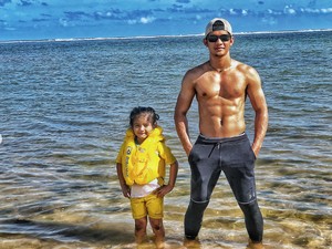 Bun, Tak Perlu Cemburu Bila Anak Nempel Terus dengan Ayahnya Ya