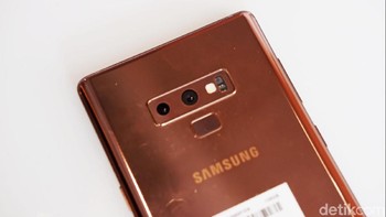 Kamera belakang ganda 12 MP. Sementara kamera depan 8 MP. Foto: Adi Fida Rahman/detikINET