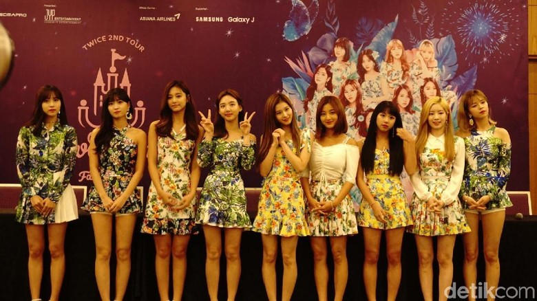 Hore! TWICE Comeback April Hore! TWICE Comeback April