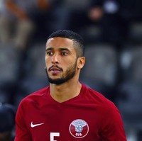 Pria ganteng ini adalah Tameem Al Muhaza. Dia atlet sepakbola yang memperkuat tim Qatar di Asian Games 2018. Berusia 22 tahun, saat tidak memperkuat timnas Qatar, Tameem main untuk klub Al-Gharafa. Foto: Dok. Instagram, Dok. Getty Images