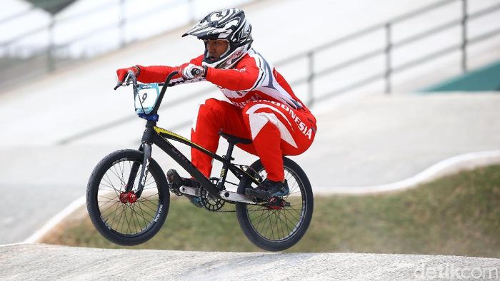 Ilustrasi olahraga BMX (Grandyos Zafna/detikSport) Ilustrasi olahraga BMX (Grandyos Zafna/detikSport)