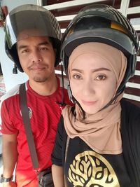 Ulang Tahun Pernikahan, Aksi Romantis Istri untuk Suaminya 