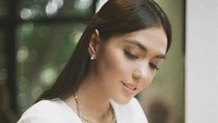 Komedian dan aktor Ge Pamungkas dikabarkan akan segera bertunangan. Foto: (Instagram/Anastasia Herzigova)