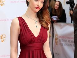 Para Wanita Seksi yang Menaklukkan Elon Musk