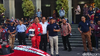 Senada dengan itu, dosen pembimbing Bimasakti, Fauzun, Ph.D., menuturkan pada kompetisi ini Bimasakti akan berkompetisi dengan tim dari beberapa negara, seperti Jepang, Korea, Australia, Malaysia, dll. Jumlah tim yang akan berangkat ke Jepang berjumlah 22 orang, terdiri dari 20 orang mahasiswa dan 2 dosen pembimbing. Foto: Hanifah Ludfiana/detikOto