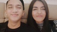 Keduanya terbilang baru menjalin asmara secara singkat. Foto: (Instagram/Anastasia Herzigova)