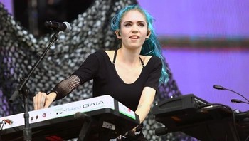 Selain menjadi musisi, ia juga kerap mendapat tawaran untuk menjadi model. (Foto: Instagram) 