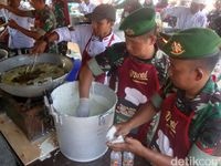 Purwokerto Pecahkan Rekor Dunia dengan Menggoreng 17.818 Tempe Mendoan