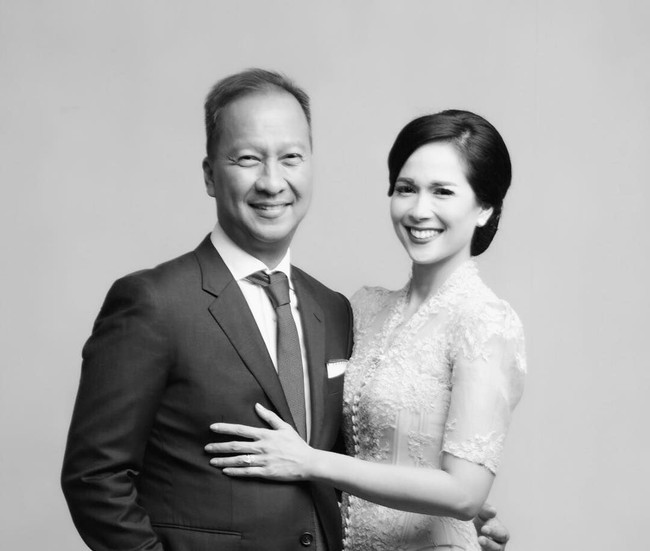 Selain olahraga, Loemongga mengandalkan segelas jus seledri setiap hari untuk merawat kecantikan dan kesehatan. Foto: Instagram @loemongga