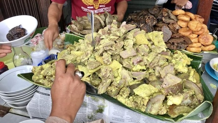 Manjakan Lidah Dengan 5 Makanan Enak Di Jalan Suryakencana Manjakan Lidah Dengan 5 Makanan Enak Di Jalan Suryakencana