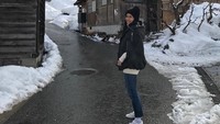 Loemongga saat berlibur ke Jepang. Foto: (Instagram/Loemongga Haoemasan)