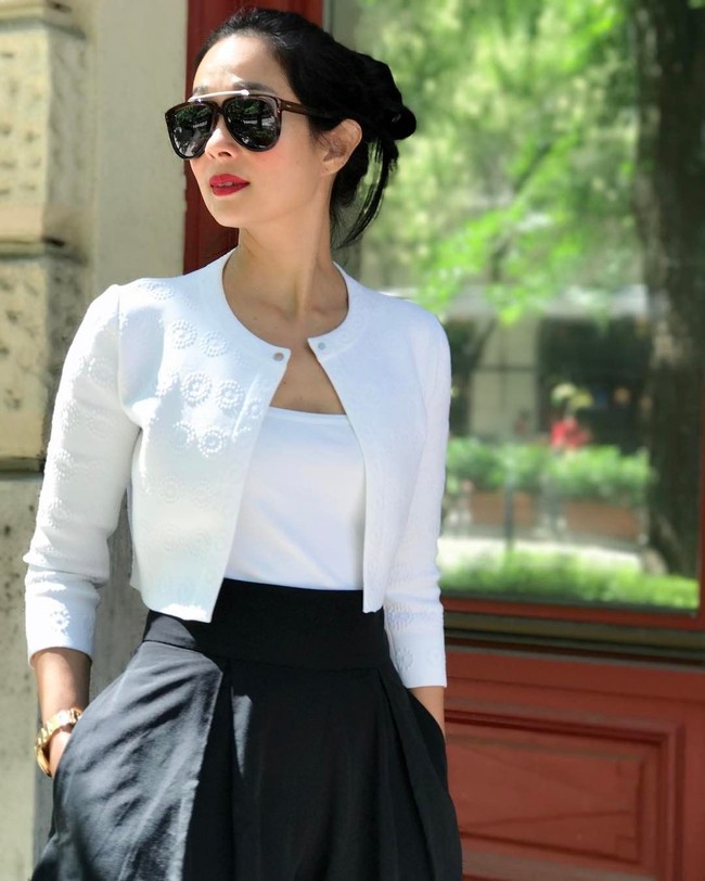 Ia adalah lulusan Boston College Amerika Serikat. Foto: Instagram @loemongga