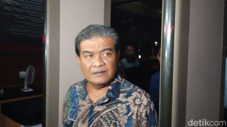 Pengacara Akan Ajukan Rehabilitasi untuk Fariz RM Pengacara Akan Ajukan Rehabilitasi untuk Fariz RM