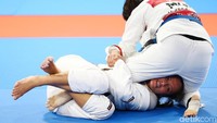 Kelakalahan tersebut membuat Simone Julia gagal meraih medali.