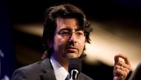 Pierre Omidyar meluncurkan eBay.com pada tahun 1995. Tiga tahun kemudian, menjadi perusahaan publik dengan harga US$ 18 per saham. Dalam tiga bulan, mencapai US$ 300 per saham. Istimewa/Businessinsider.
