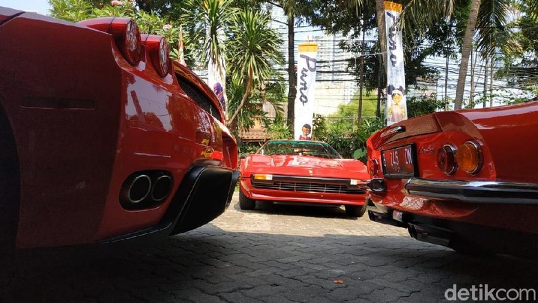  Ferrari  Klasik  Ketahuan Ngumpul di Jakarta