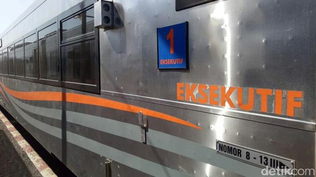 Rangkaian kereta baru di Daop 5 Purwokerto.