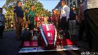 Kompetisi ini sudah diadakan di berbagai negara di belahan dunia. Konsep utama dari perlombaan ini adalah mengajak mahasiswa untuk mendesain, membangun dan mengembangkan mobil tipe Formula dalam skala kecil. Penilaian dalam event ini mencakup segala aspek baik statik maupun dinamik. Foto: Hanifah Ludfiana/detikOto