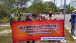 Suasana Demo Tolak Ratna Sarumpaet-Rocky Gerung di Bandara Babel