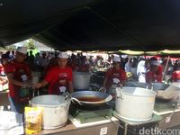 Purwokerto Pecahkan Rekor Dunia dengan Menggoreng 17.818 Tempe Mendoan