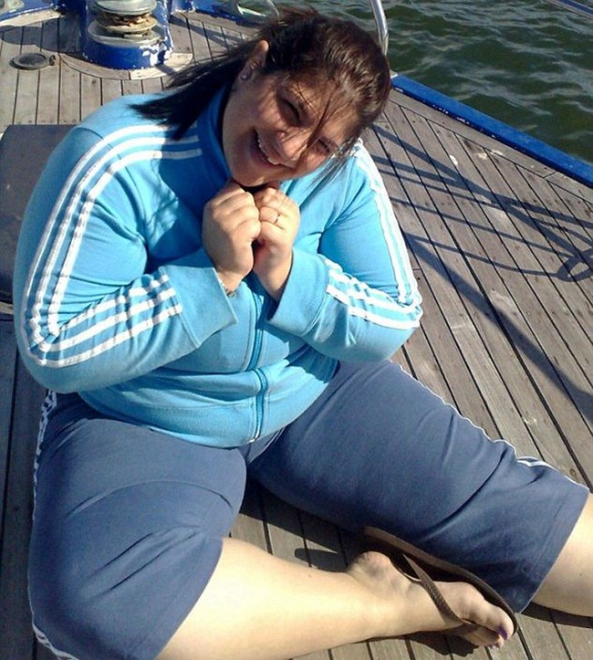 Berat badan Melissa melonjak hingga mencapai 135 kilogram. Dokter pun memberitahunya jika ia tak menurunkan berat badan Melissa bisa meninggal kapan saja karena serangan jantung dan diabetes, yang akan mengancam hidupnya. Foto: Facebook