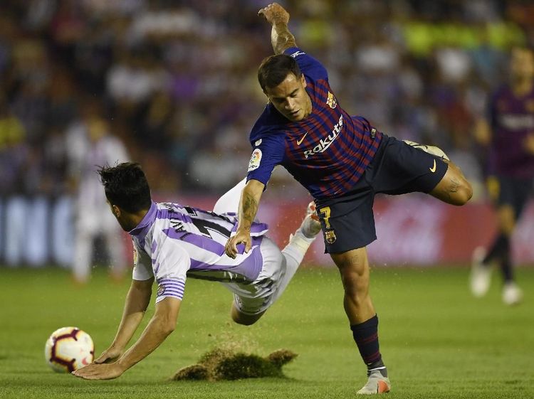 Barcelona Menang di Lapangan Berlubang