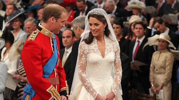 So Pretty! Gaun Pengantin Kimberly Ryder Mirip yang Dipakai Kate Middleton
